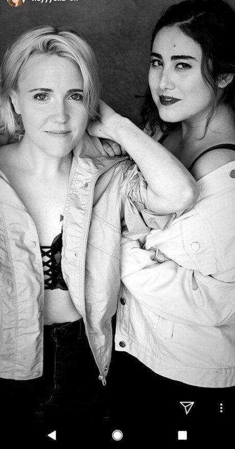 Hannah Hart high quality star pictures