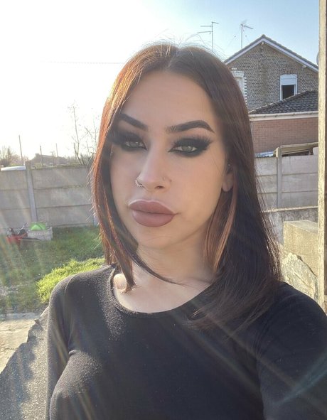 Juliettesweetslut high quality pornstar picture