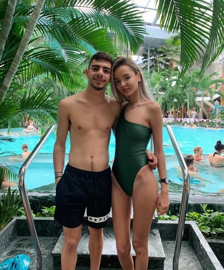 Mishel Zabelman actress pics