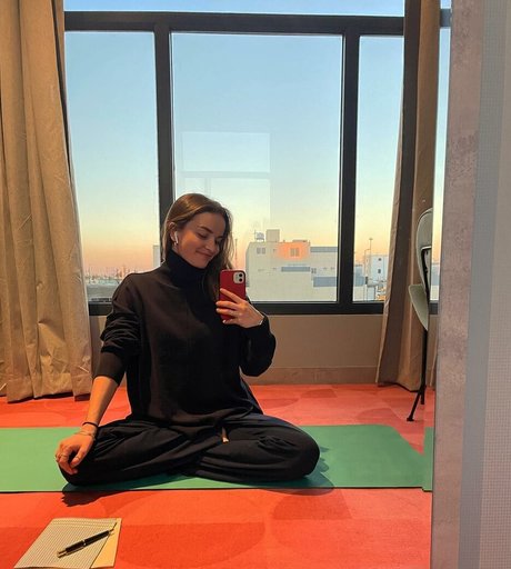 Catie Munnings pornstar perfect img