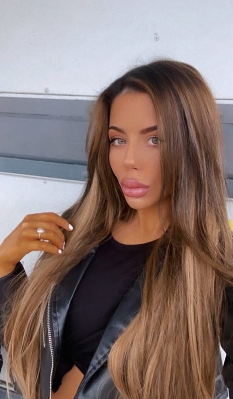 Jasmin Heaney model pretty gallery