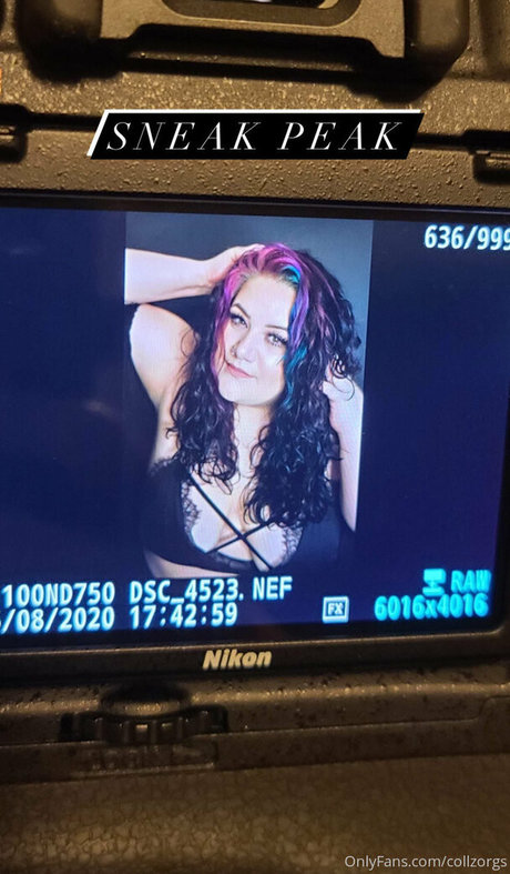 collzorgs model nude images