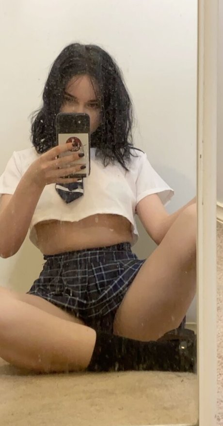 katieuhiguess naked actress pic