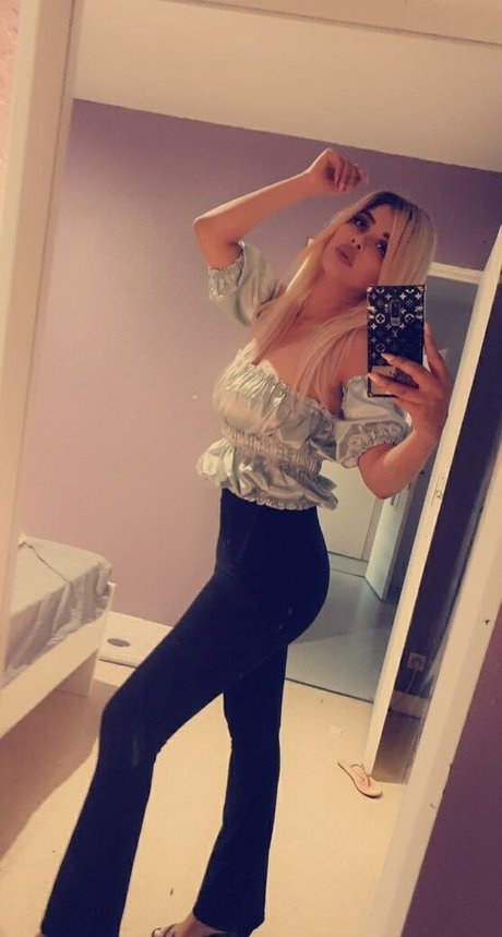 Ahlem naked pornstar galleries