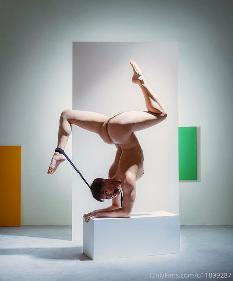 Doris Arnold pornographic model galleries