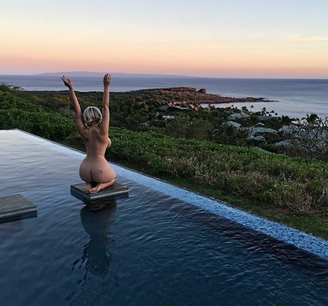 Gia Genevieve star perfect image