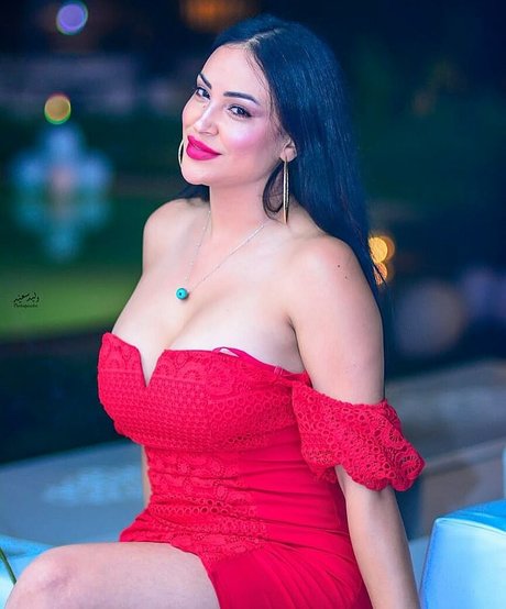 Manel Sassi naked actress pics