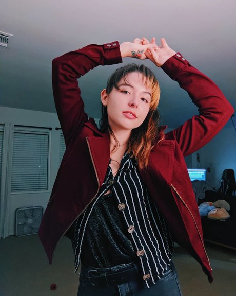 Autumn Farrell free actress picture