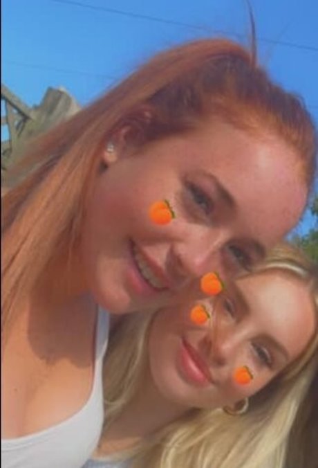 Karina Williamson model erotic photos