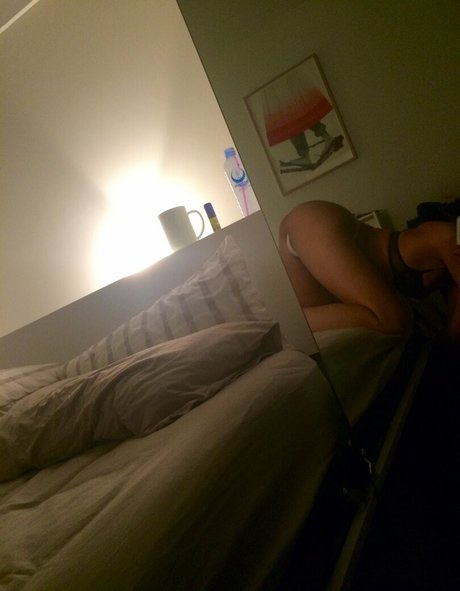 Britne Oldford model naked pic