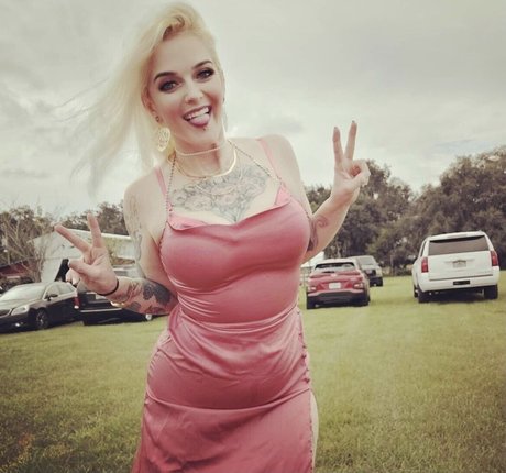 Gothicsushii pornstar gallery