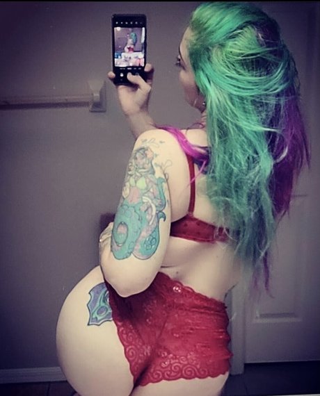 Gothicsushii naked star image