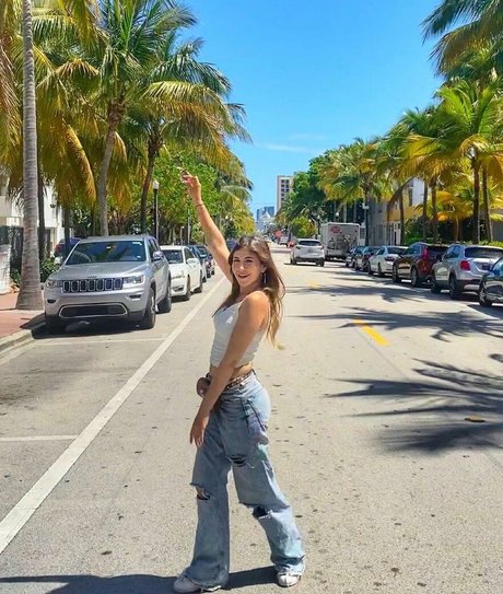 Malak Koura star sexy galleries