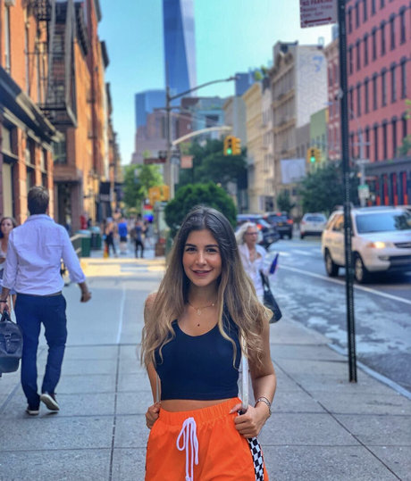 Malak Koura model art pics