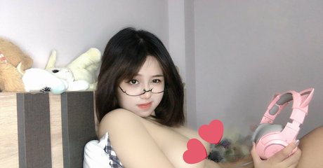 Biim Twn naked star photos