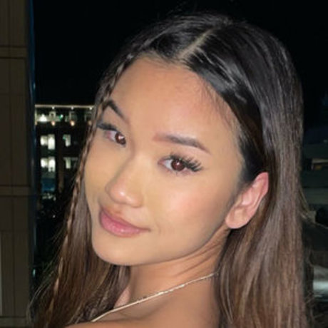 Lily Luen hd pornstar gallery