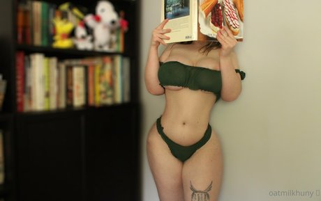 Oatmilkhunny hd pornstar photos
