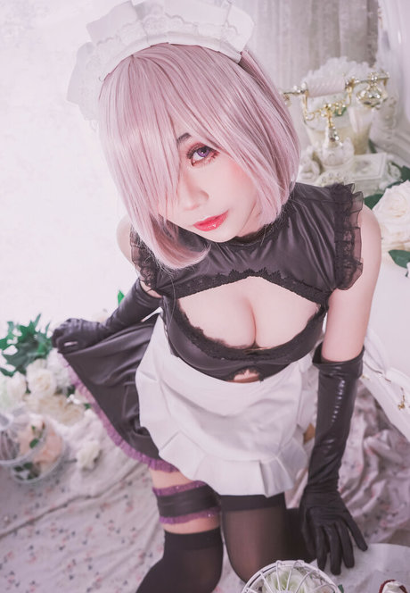 Miinmeow naked pornstar image