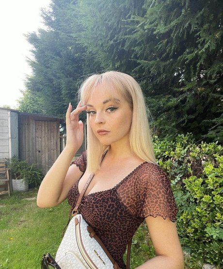 Emily Rose Perrin erotic pornstar pictures