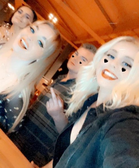 Emily Rose Perrin nude star photo