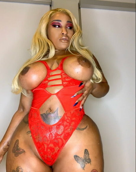 MsNikiarenee star pretty gallery