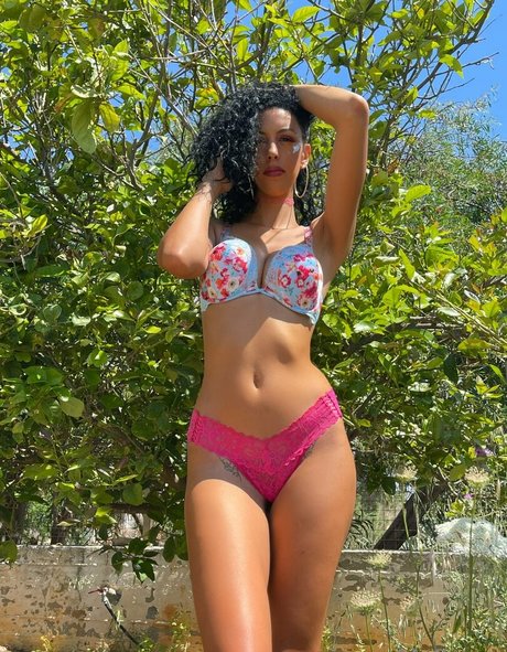 Alexandra McQueen porn star pics