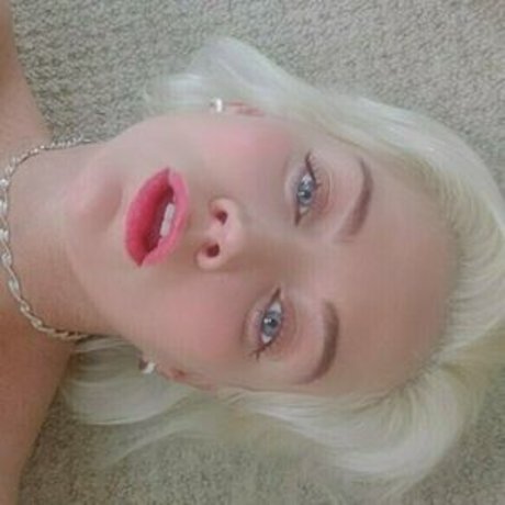 SophieBarnesUK pornstar top images