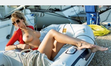 Ester Dee pornstar nudes galleries