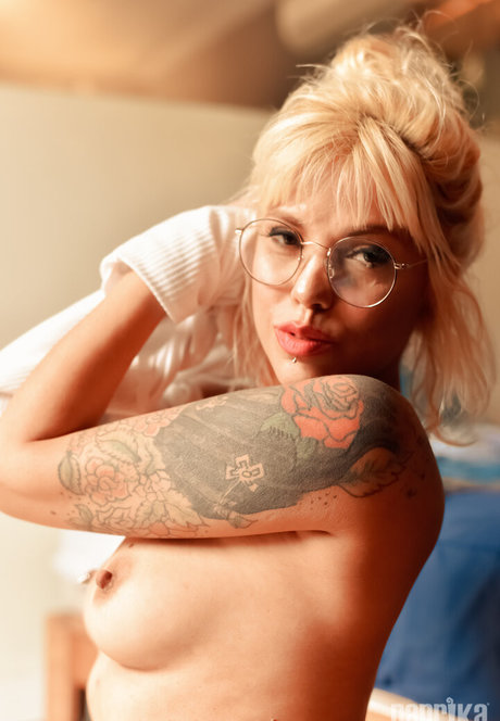 Camil Fenix xxx pornstar photos