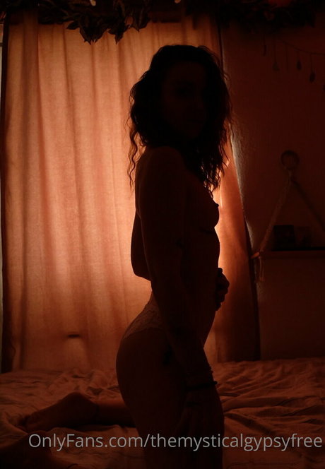 Themysticalvixen star nudes img