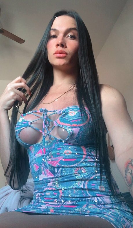 Kelly Perutchelly nudes actress galleries