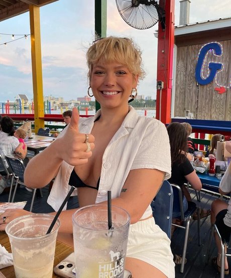 Squidbean exclusive pornstar images