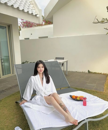 xyyoff pornstar adult picture