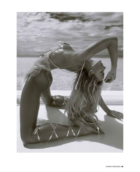 Jeni Summers erotic pornstar pictures