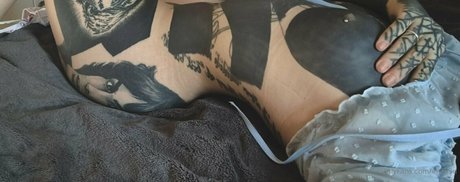 DarkAlien star sexy img