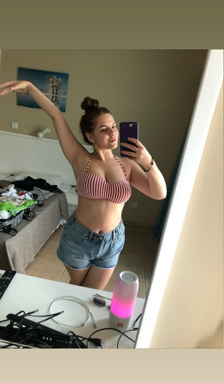 LusyCandy hd pornstar image