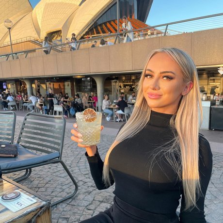 Taylah Small hd star pictures