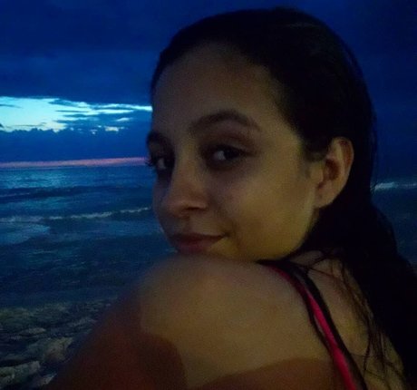 Karinny nude pornstar pictures