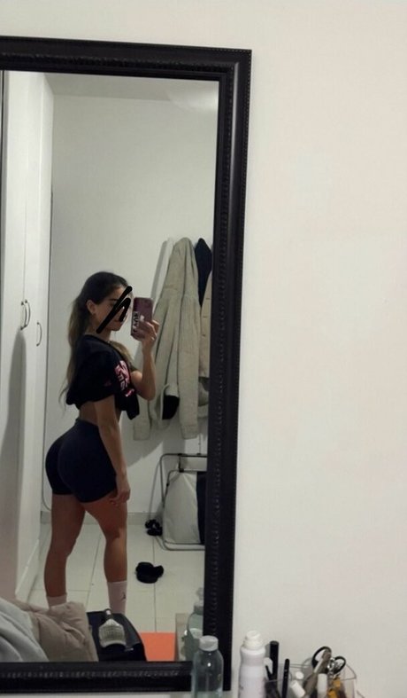 Lia Barlev star nude pics