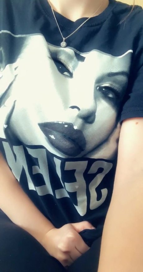 Emmahdorable star naked photo