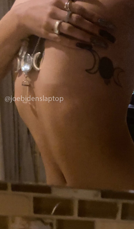 Saintsgoth nude model galleries