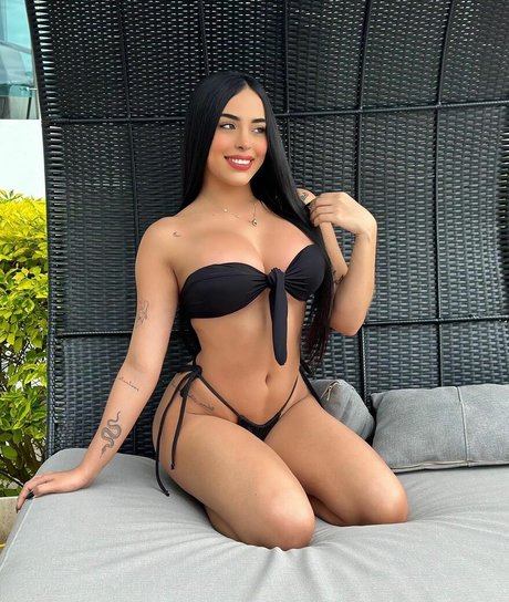 Gemeas Abello sexy actress photo