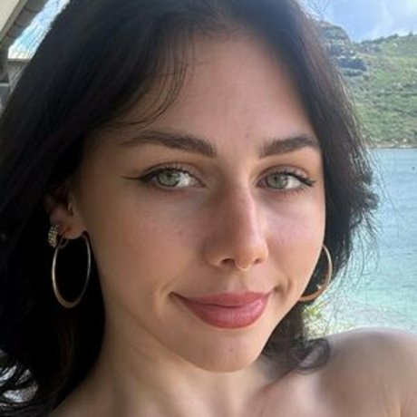 Mayalane Mayaneu star beautiful img