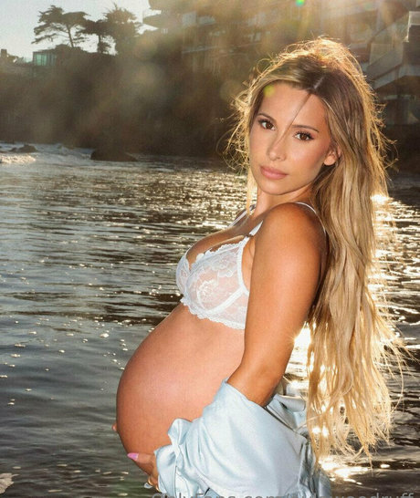 aylawoodruff star nude img