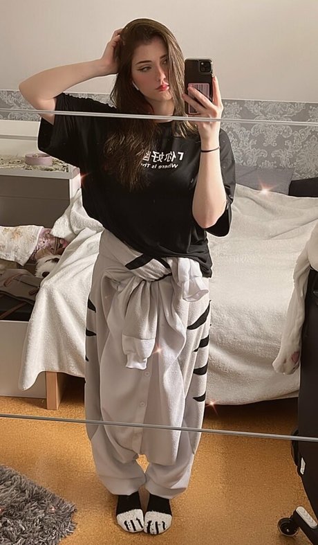 _nineer exclusive star image