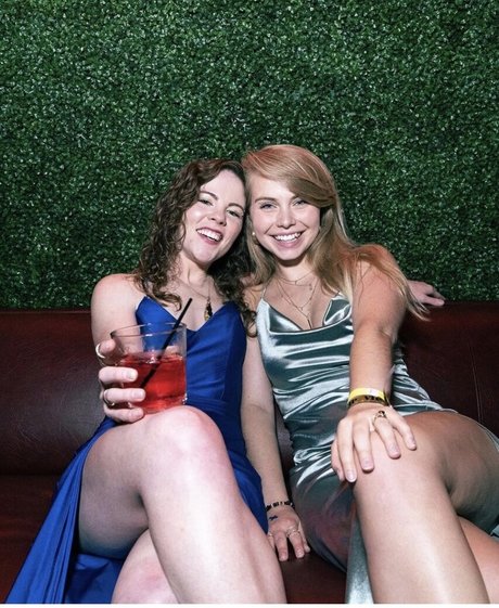 HalieeandKendra pornographic model photo