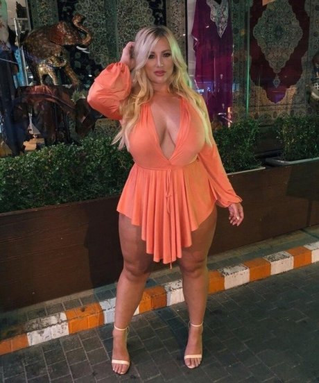 Merraeday beautiful pornstar pictures