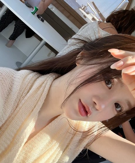 Uzaa porn star photo