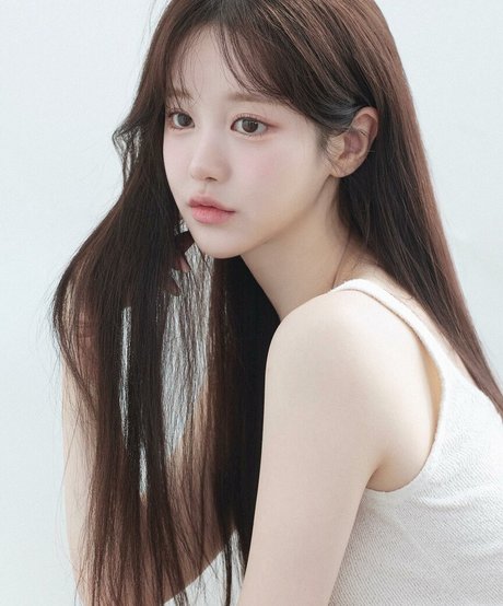 Uzaa erotic star photo