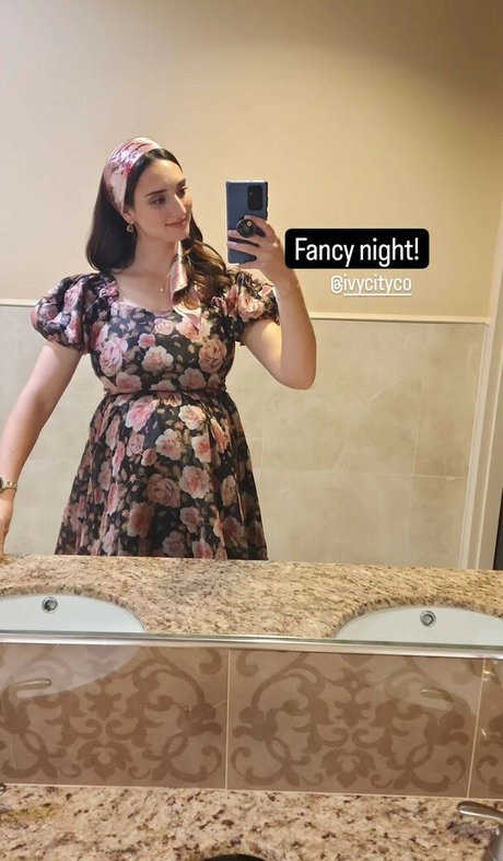 Abby Shapiro model adult images